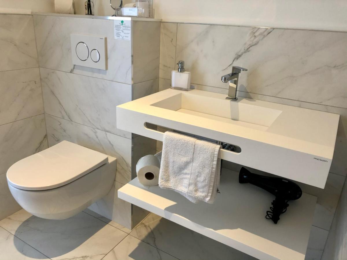 Hotelya - Lille Villeneuve D'Ascq Kültér fotó