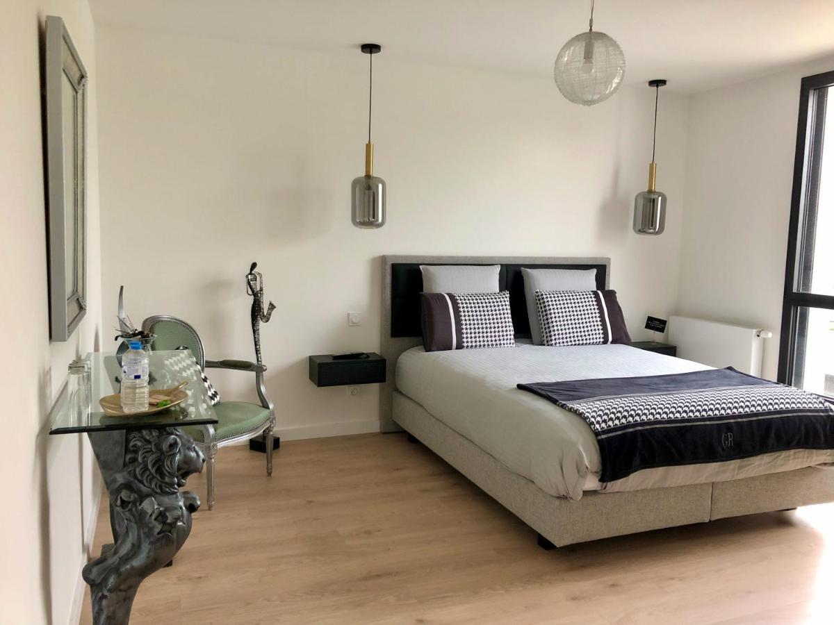 Hotelya - Lille Villeneuve D'Ascq Kültér fotó